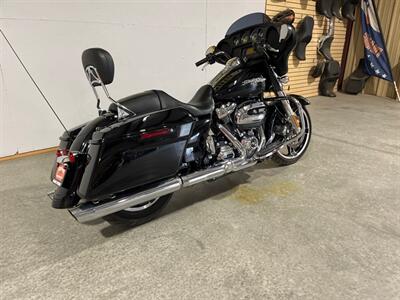 2017 Harley-Davidson Street Glide   - Photo 3 - Amarillo, TX 79118