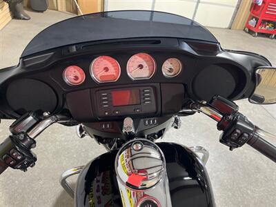 2017 Harley-Davidson Street Glide   - Photo 10 - Amarillo, TX 79118