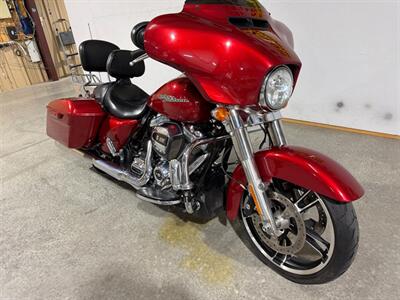 2019 Harley-Davidson Street Glide   - Photo 11 - Amarillo, TX 79118
