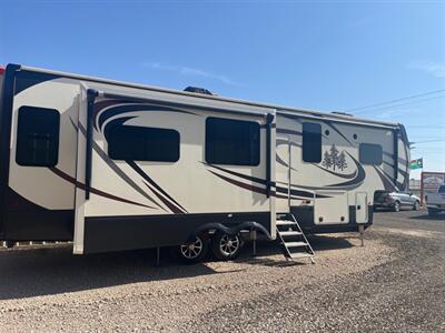 2018 REDWOOD M-3401 RL 5TH Wheel   - Photo 3 - Amarillo, TX 79118