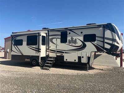 2018 REDWOOD M-3401 RL 5TH Wheel   - Photo 1 - Amarillo, TX 79118