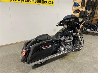 2023 HARLEY STREET GLIDE   - Photo 3 - Amarillo, TX 79118