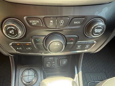 2015 Jeep Cherokee Trailhawk   - Photo 28 - Charlotte, NC 28227