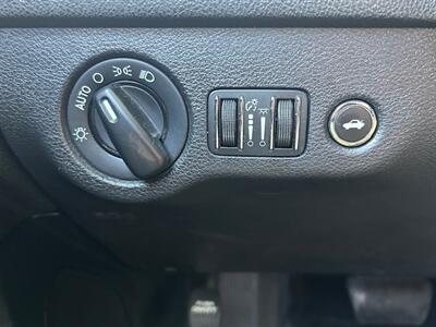 2015 Dodge Charger SE   - Photo 11 - Charlotte, NC 28227