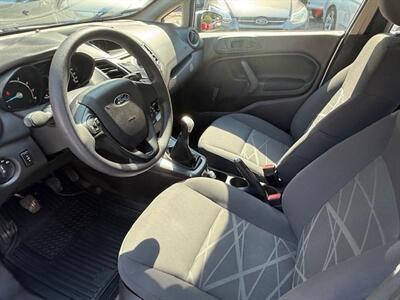 2015 Ford Fiesta S   - Photo 8 - Charlotte, NC 28227