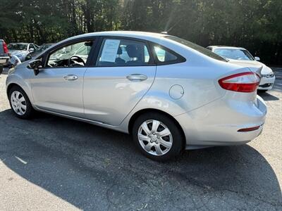 2015 Ford Fiesta S   - Photo 6 - Charlotte, NC 28227