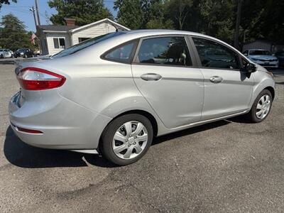 2015 Ford Fiesta S   - Photo 4 - Charlotte, NC 28227