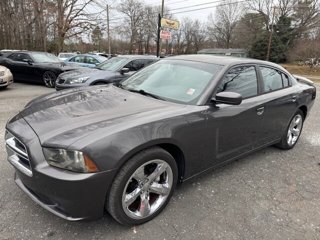 2013 Dodge Charger SXT   - Photo 1 - Charlotte, NC 28227