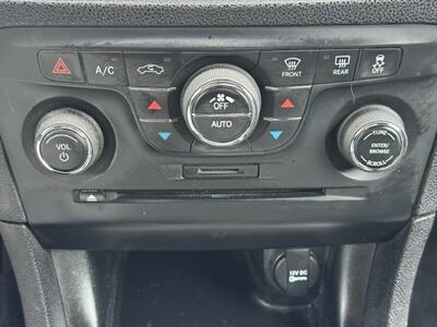 2013 Dodge Charger SXT   - Photo 20 - Charlotte, NC 28227