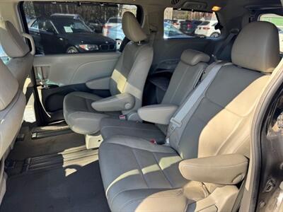 2017 Toyota Sienna XLE Premium 8-Passen   - Photo 9 - Charlotte, NC 28227