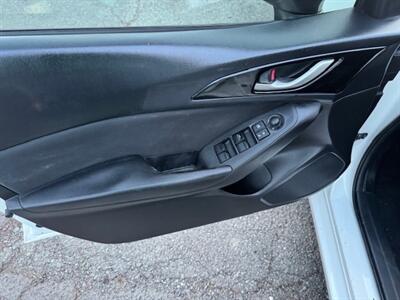 2015 Mazda Mazda3 i Sport   - Photo 7 - Charlotte, NC 28227