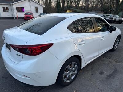 2015 Mazda Mazda3 i Sport   - Photo 4 - Charlotte, NC 28227