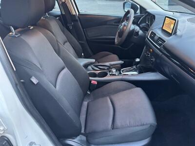 2015 Mazda Mazda3 i Sport   - Photo 14 - Charlotte, NC 28227