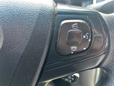 2015 Toyota Camry LE   - Photo 6 - Charlotte, NC 28227