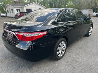 2015 Toyota Camry LE   - Photo 15 - Charlotte, NC 28227