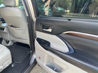 2015 Toyota Highlander Limited   - Photo 10 - Charlotte, NC 28227