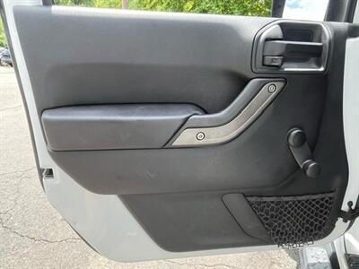 2017 Jeep Wrangler Sport   - Photo 7 - Charlotte, NC 28227