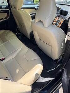 2017 Volvo XC60 T5 Inscription   - Photo 12 - Charlotte, NC 28227