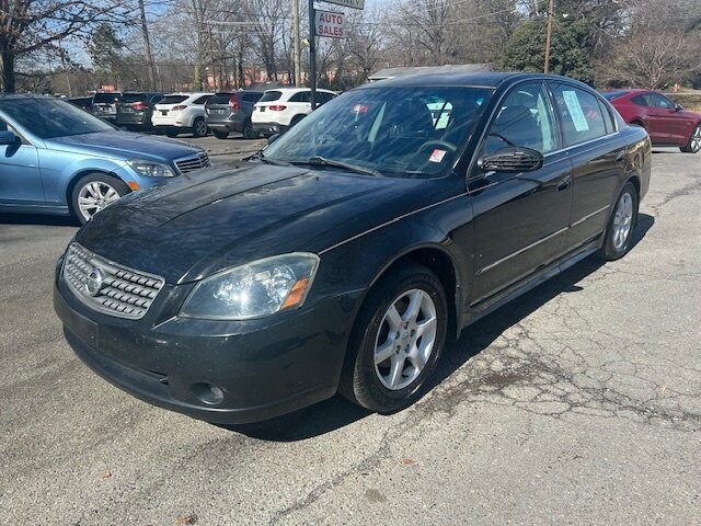 2005 Nissan Altima 2.5 SL   - Photo 1 - Charlotte, NC 28227