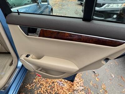 2011 Mercedes-Benz C 300 Luxury   - Photo 11 - Charlotte, NC 28227