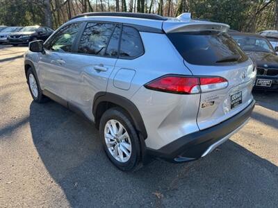 2022 Toyota Corolla Cross LE - Photo 2 - Charlotte, NC 28227