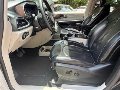 2020 Chrysler Voyager LXi   - Photo 9 - Charlotte, NC 28227