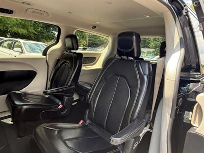 2020 Chrysler Voyager LXi   - Photo 21 - Charlotte, NC 28227