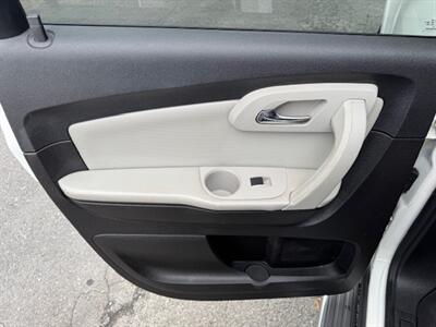 2012 Chevrolet Traverse LTZ   - Photo 12 - Charlotte, NC 28227