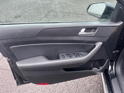 2016 Hyundai SONATA Sport   - Photo 10 - Portland, OR 97211