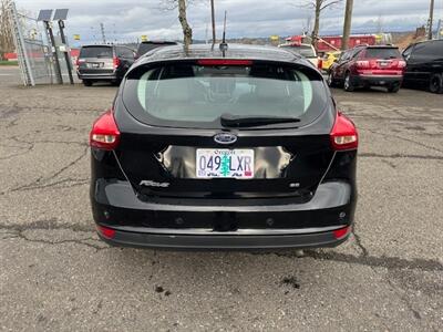 2016 Ford Focus SE - Photo 4 - Portland, OR 97211