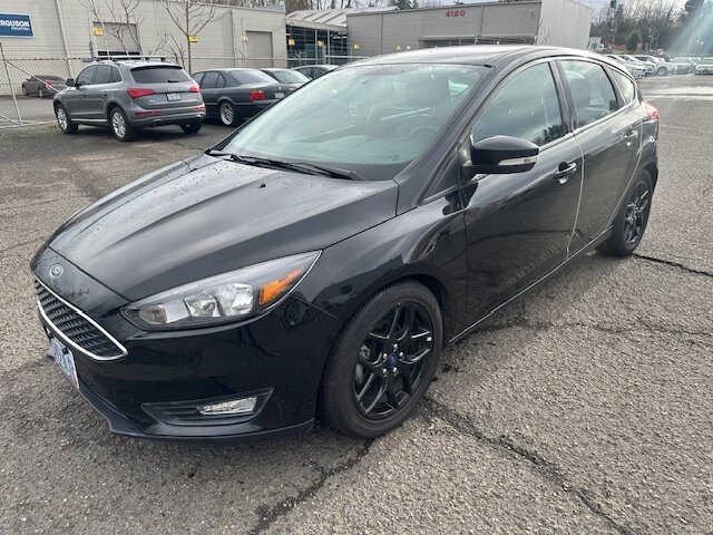 2016 Ford Focus SE   - Photo 1 - Portland, OR 97211
