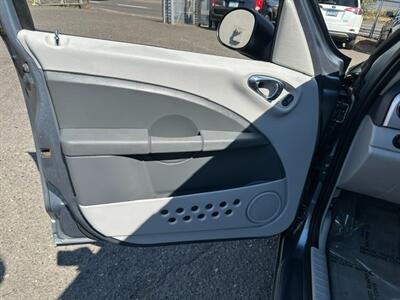 2010 Chrysler PT Cruiser - Photo 10 - Portland, OR 97211