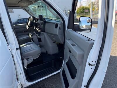 2013 Ford E-350 SD   - Photo 15 - Portland, OR 97211