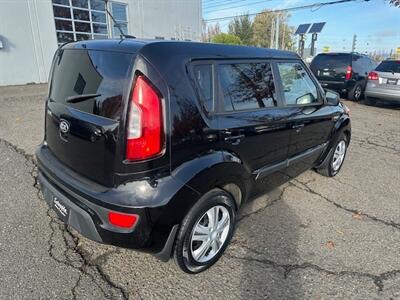 2013 Kia Soul   - Photo 5 - Portland, OR 97211