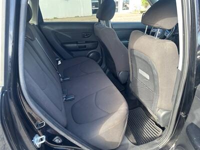 2013 Kia Soul   - Photo 14 - Portland, OR 97211