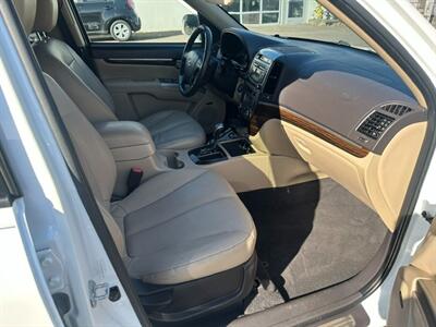 2012 Hyundai SANTA FE Limited - Photo 12 - Portland, OR 97211