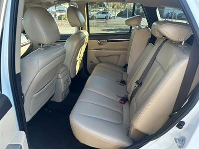 2012 Hyundai SANTA FE Limited - Photo 11 - Portland, OR 97211