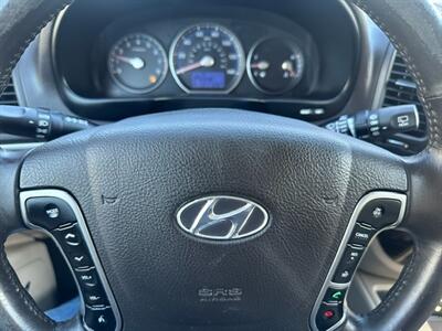 2012 Hyundai SANTA FE Limited - Photo 20 - Portland, OR 97211