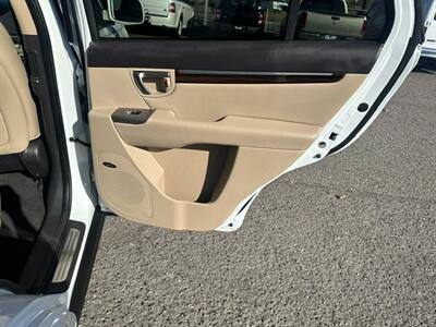 2012 Hyundai SANTA FE Limited - Photo 15 - Portland, OR 97211