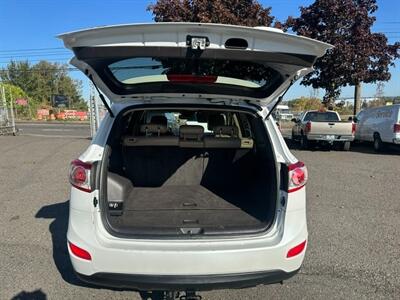2012 Hyundai SANTA FE Limited - Photo 17 - Portland, OR 97211