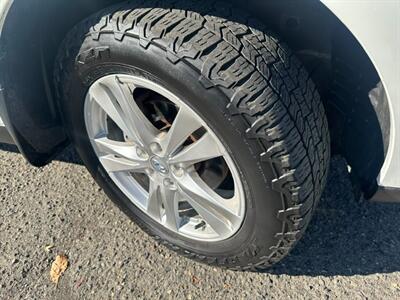 2012 Hyundai SANTA FE Limited - Photo 27 - Portland, OR 97211