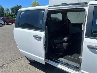 2019 Dodge Grand Caravan SE - Photo 15 - Portland, OR 97211