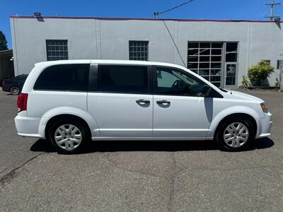 2019 Dodge Grand Caravan SE - Photo 6 - Portland, OR 97211