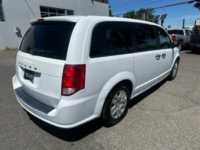 2019 Dodge Grand Caravan SE - Photo 5 - Portland, OR 97211