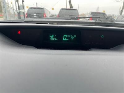 2005 Toyota Prius   - Photo 18 - Portland, OR 97211