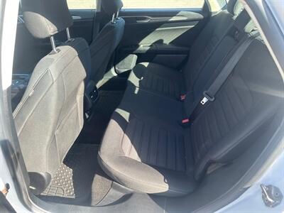 2019 Ford Fusion SE   - Photo 11 - Portland, OR 97211