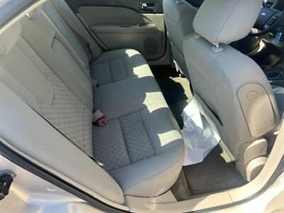 2010 Ford Fusion SE - Photo 14 - Portland, OR 97211