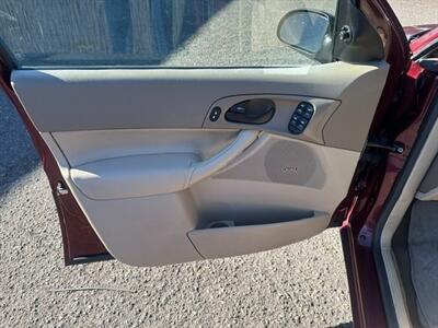 2006 Ford Focus ZX4 S - Photo 10 - Portland, OR 97211