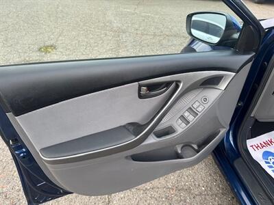 2013 Hyundai ELANTRA GLS - Photo 10 - Portland, OR 97211