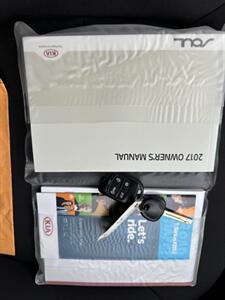 2017 Kia Soul - Photo 21 - Portland, OR 97211